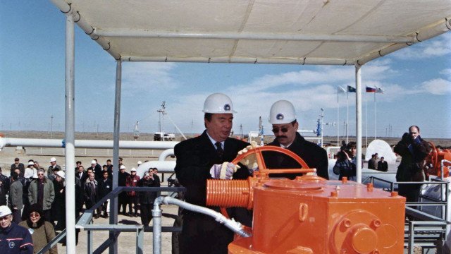 Ουκρανικό πλήγμα στο Νοβοροσίσκ αλλάζει τις ισορροπίες στη Μαύρη Θάλασσα (photos & video)