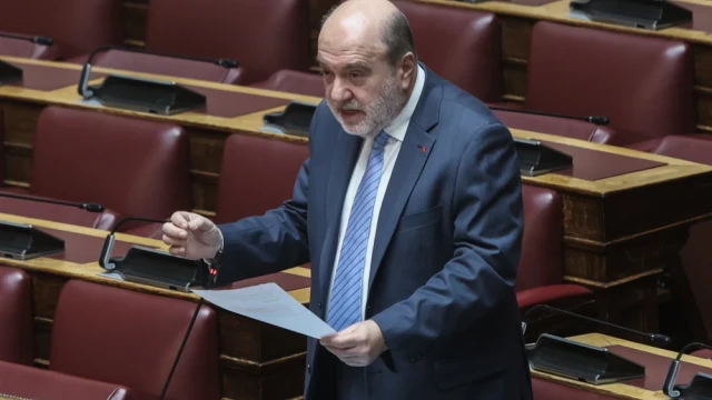 Αλεξιάδης εναντίον Τσίπρα: Άδικη κριτική κατά του ΣΥΡΙΖΑ, θα ζητήσω σύγκληση οργάνων για καταδίκη