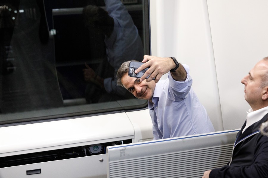 Μητσοτάκης στο δοκιμαστικό δρομολόγιο του μετρό Θεσσαλονίκης: Φύγαμε από την απάτη των μουσαμάδων