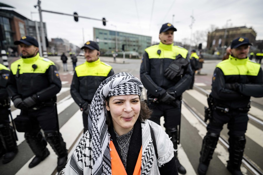 Ολλανδία: διαδηλώσεις κατά του Ισραηλινού προέδρου στα εγκαίνια του μουσείου του Ολοκαυτώματος