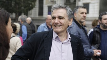 Τα γυρίζει ο Τσακαλώτος για τη «συγγνώμη»: «Ίσως ήτανε λάθος, δεν έπρεπε να το πω αυτό» - Τα ρίχνει στους δημοσιογράφους Τα γυρίζει ο Τσακαλώτος για τη «συγγνώμη»: «Ίσως ήτανε λάθος, δεν έπρεπε να το πω αυτό» - Τα ρίχνει στους δημοσιογράφους
