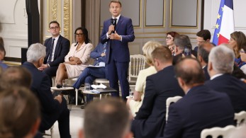 Μακρόν: Διακοπή πρόσβασης στα social media αν τα πράγματα «ξεφύγουν από τον έλεγχο» Μακρόν: Διακοπή πρόσβασης στα social media αν τα πράγματα «ξεφύγουν από τον έλεγχο»