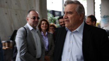 ΠΑΣΟΚ: o Κοτζιάς στο πλευρό του Καστανίδη ΠΑΣΟΚ: o Κοτζιάς στο πλευρό του Καστανίδη