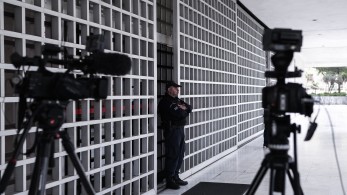 Σφίγγει ο κλοιός για τον ανερχόμενο επιχειρηματία Σφίγγει ο κλοιός για τον ανερχόμενο επιχειρηματία