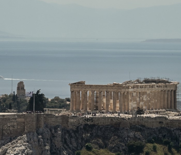 Η Ελλάδα στη νέα εποχή: και ο οίκος Fitch έδωσε την επενδυτική βαθμίδα στη χώρα μας