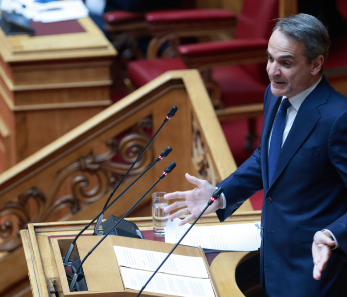 Live στη Βουλή ο πρωθυπουργός Κυριάκος Μητσοτάκης