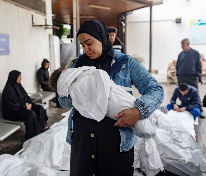 Ράφα: το Ισραήλ βομβαρδίζει συνοικίες σε περιοχές που είχε δώσει εντολή εκκένωσης